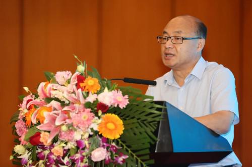 深圳市銀行業協會專職副會長范文波致辭