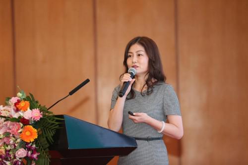 中國銀聯深圳分公司無感支付團隊負責人李琳介紹銀聯無感支付產品